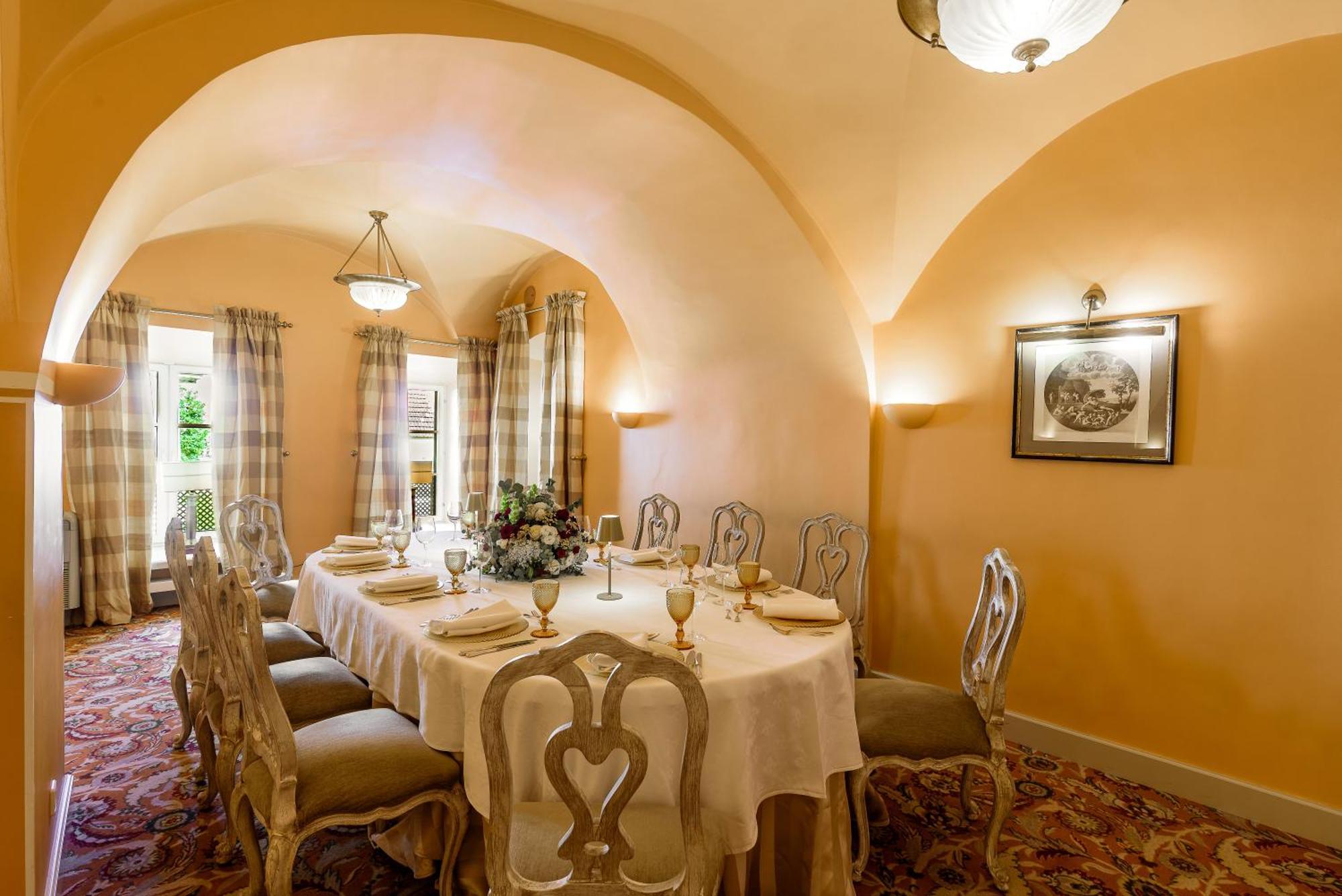Narutis Hotel - Small Luxury Hotels Of The World Вилнюс Екстериор снимка The dining room