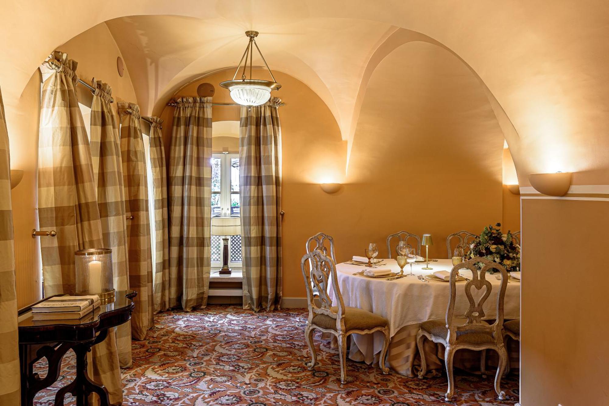 Narutis Hotel - Small Luxury Hotels Of The World Вилнюс Екстериор снимка The dining room