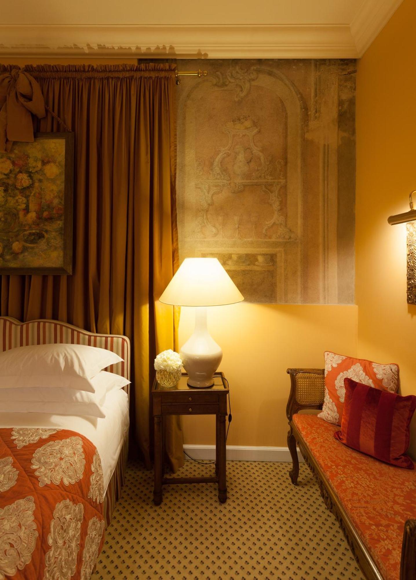 Narutis Hotel - Small Luxury Hotels Of The World Вилнюс Стая снимка A room at the hotel