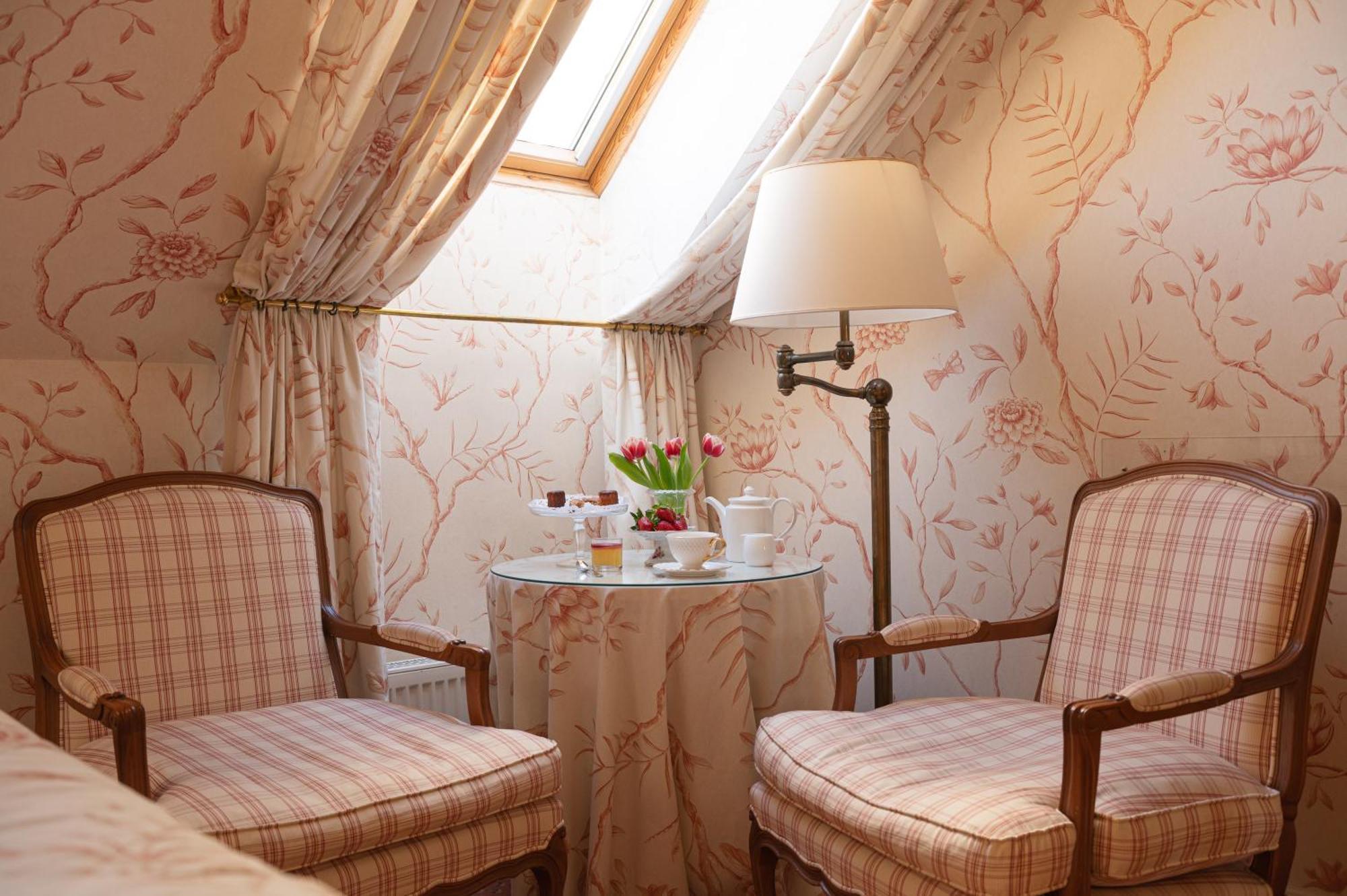 Narutis Hotel - Small Luxury Hotels Of The World Вилнюс Екстериор снимка A room at the hotel