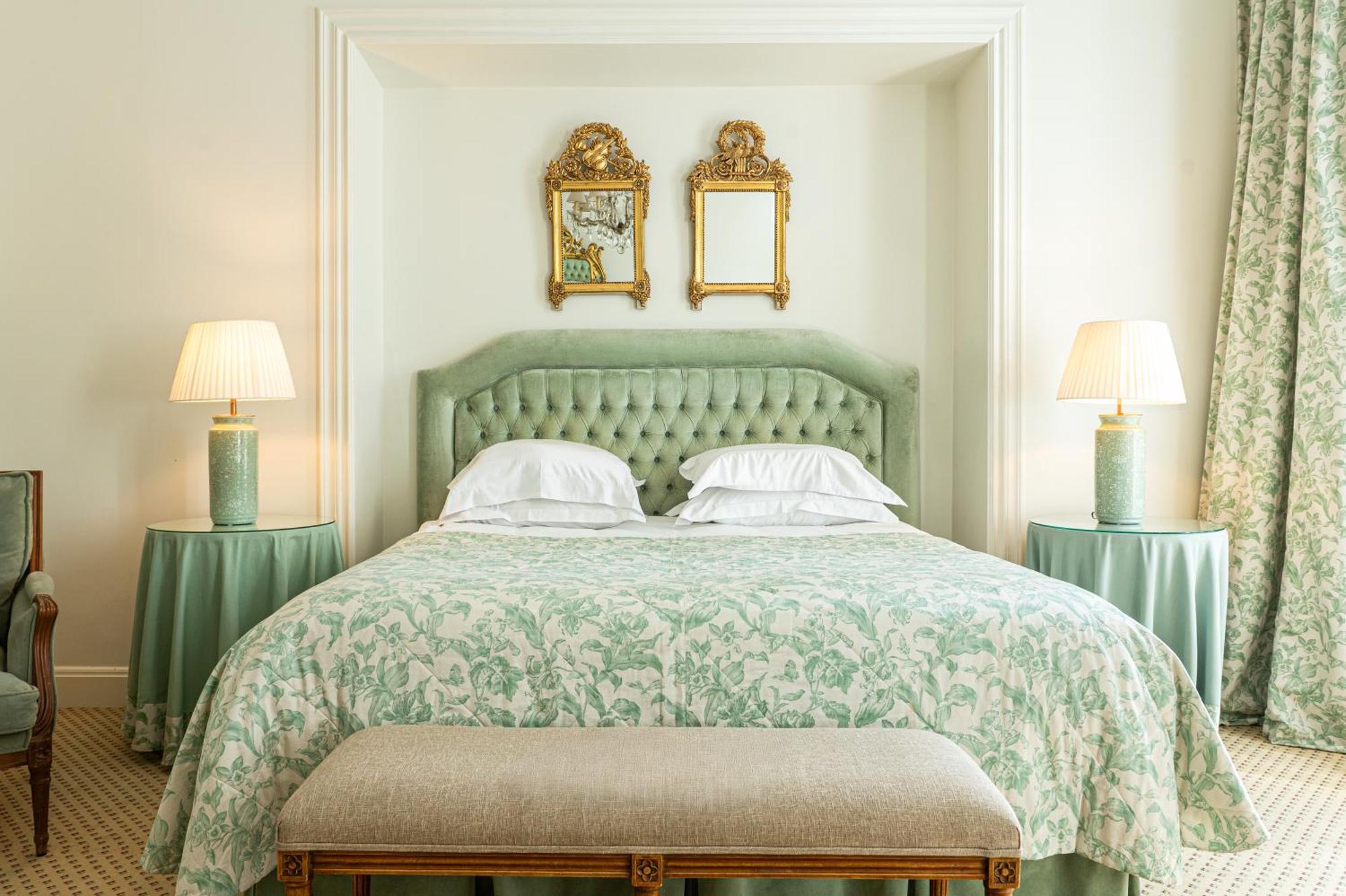 Narutis Hotel - Small Luxury Hotels Of The World Вилнюс Екстериор снимка A bedroom at the hotel