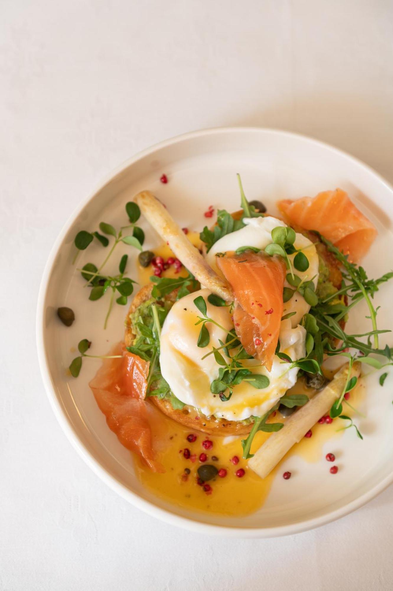 Narutis Hotel - Small Luxury Hotels Of The World Вилнюс Екстериор снимка A salad of cress