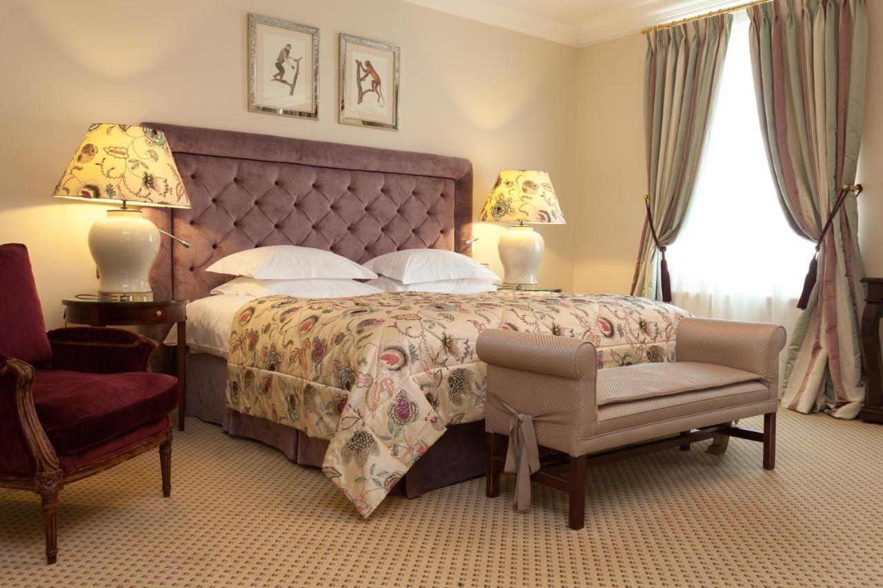 Narutis Hotel - Small Luxury Hotels Of The World Вилнюс Екстериор снимка A bedroom at the hotel