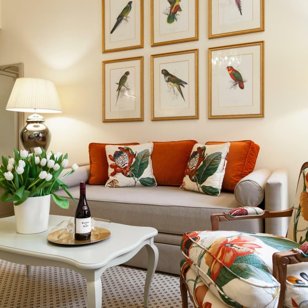 Narutis Hotel - Small Luxury Hotels Of The World Вилнюс Екстериор снимка A living room